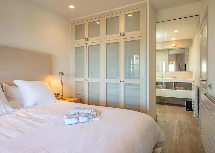 Al-7 8 Pax Holiday home *